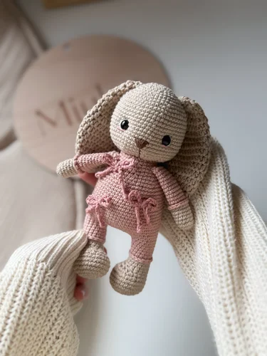 Háčkovaná Zajačica BELLA