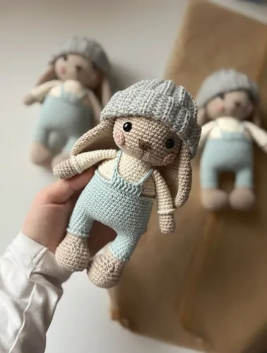 Háčkovaný Zajko - s Merino čiapkou