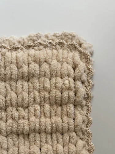 Puffy Deka -S ozdobným okrajom