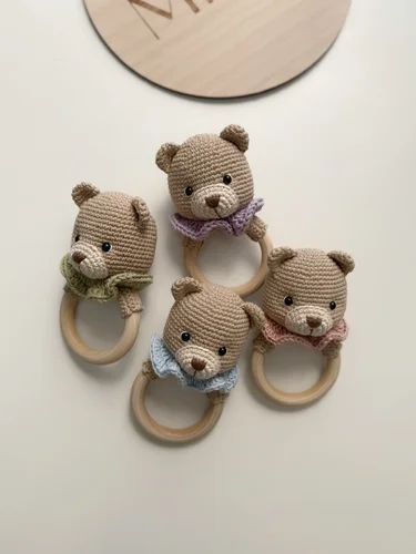 Háčkovaná Hrkálka - Macko